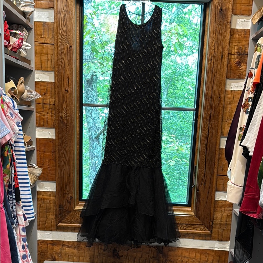 Elegant Black Maxi Dress